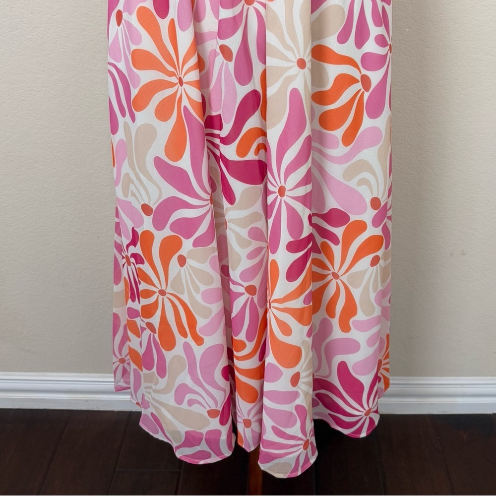 Hutch Fit and‎ Flare Sleeveless Floral Midi Dress - Picture 3 of 10
